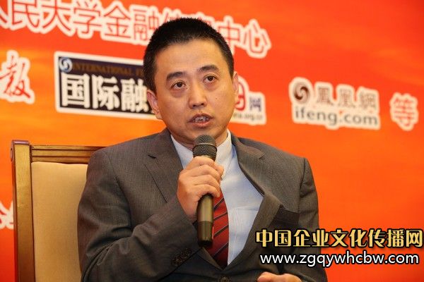瑞瓏科技董事長王春海圓桌論壇交流.jpg