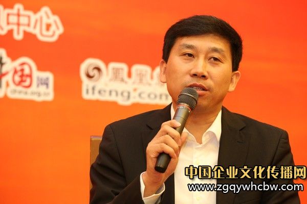 徠茲光電董事長喬佰文圓桌論壇交流.jpg
